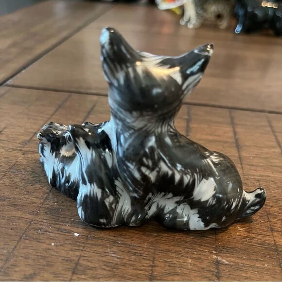Scottie Scottish Terrier Pups Porcelain Black Gray White Occupied Japan Figurine - Picture 3 of 3